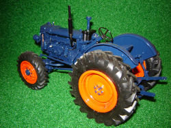 RJN CLASSIC TRACTORS Fordson E27N Perkins P6 4wd Tractor Model