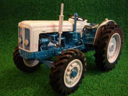 RJN CLASSIC TRACTORS Roadless 6/4 White Bonnet Tractor Model www.rjnclassictractors.co.uk