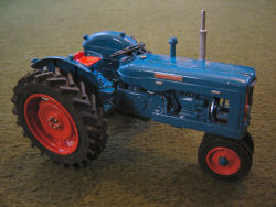 RJN Classic Tractors Fordson Super Major Tricycle Row Crop