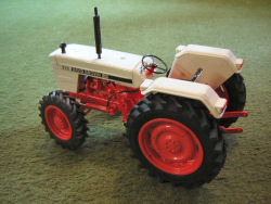 RJN CLASSIC TRACTORS Case David Brown 995 4WD Tractor Model