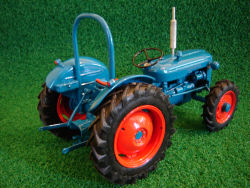 RJN CLASSIC TRACTORS Roadless Dexta Model Tractor