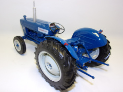 RJN CLASSIC TRACTORS Matbro Mastiff  Model Tractor