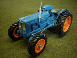 RJN Classic Tractors 1961 Roadless Super Major