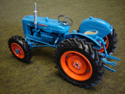 Roadless Super Major Model Tractor