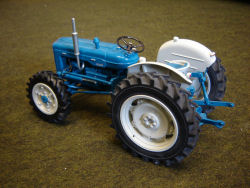 Roadless Super Major Model Tractor