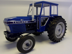 RJN CLASSIC TRACTORS Leyland 384Cabbed Model Tractor